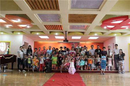 紫御东郡大风车幼儿园相聚“金”秋主题活动—中班组
